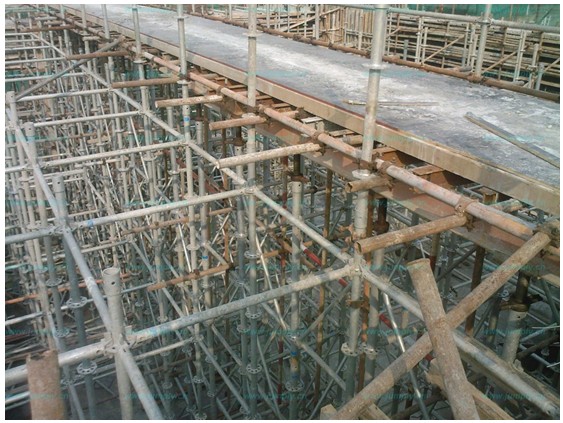 【建筑鋼管腳手架】遵守“安quan”方可趨近工程無憂！